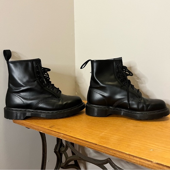 Dr. Martens 1460 8-Tie lace-up boot, black smooth - Picture 5 of 8